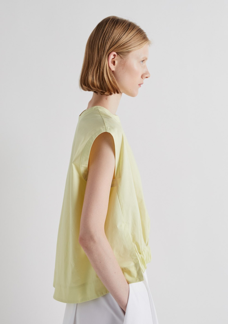 MMEIMEIJ marca de prendas elegantes, femeninas y fabricadas con tejidos de alta calidad que combinan diseño italiano, comodidad