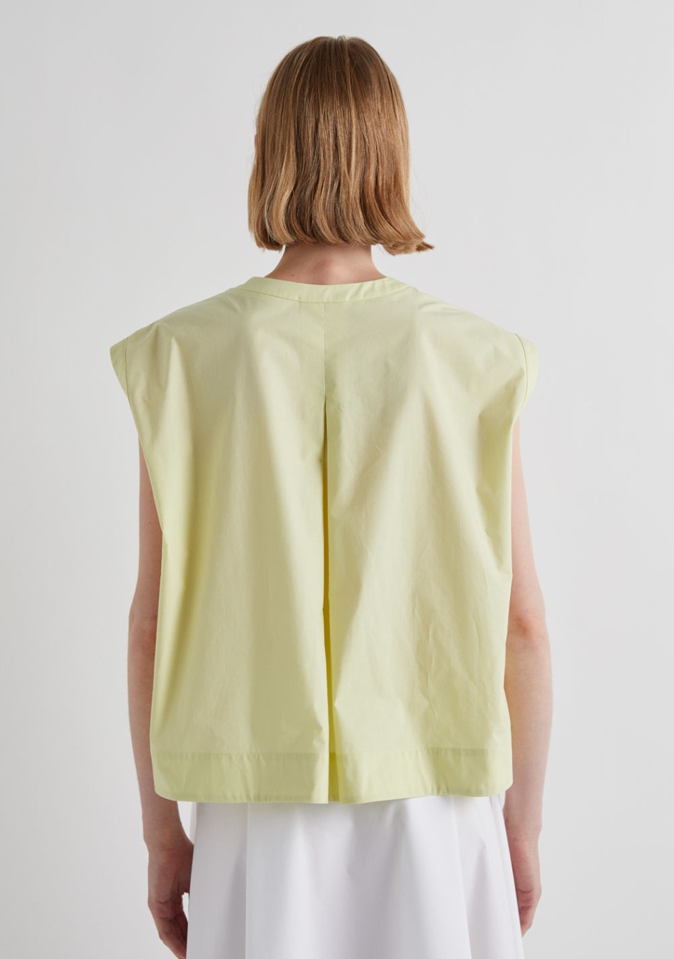 MMEIMEIJ marca de prendas elegantes, femeninas y fabricadas con tejidos de alta calidad que combinan diseño italiano, comodidad