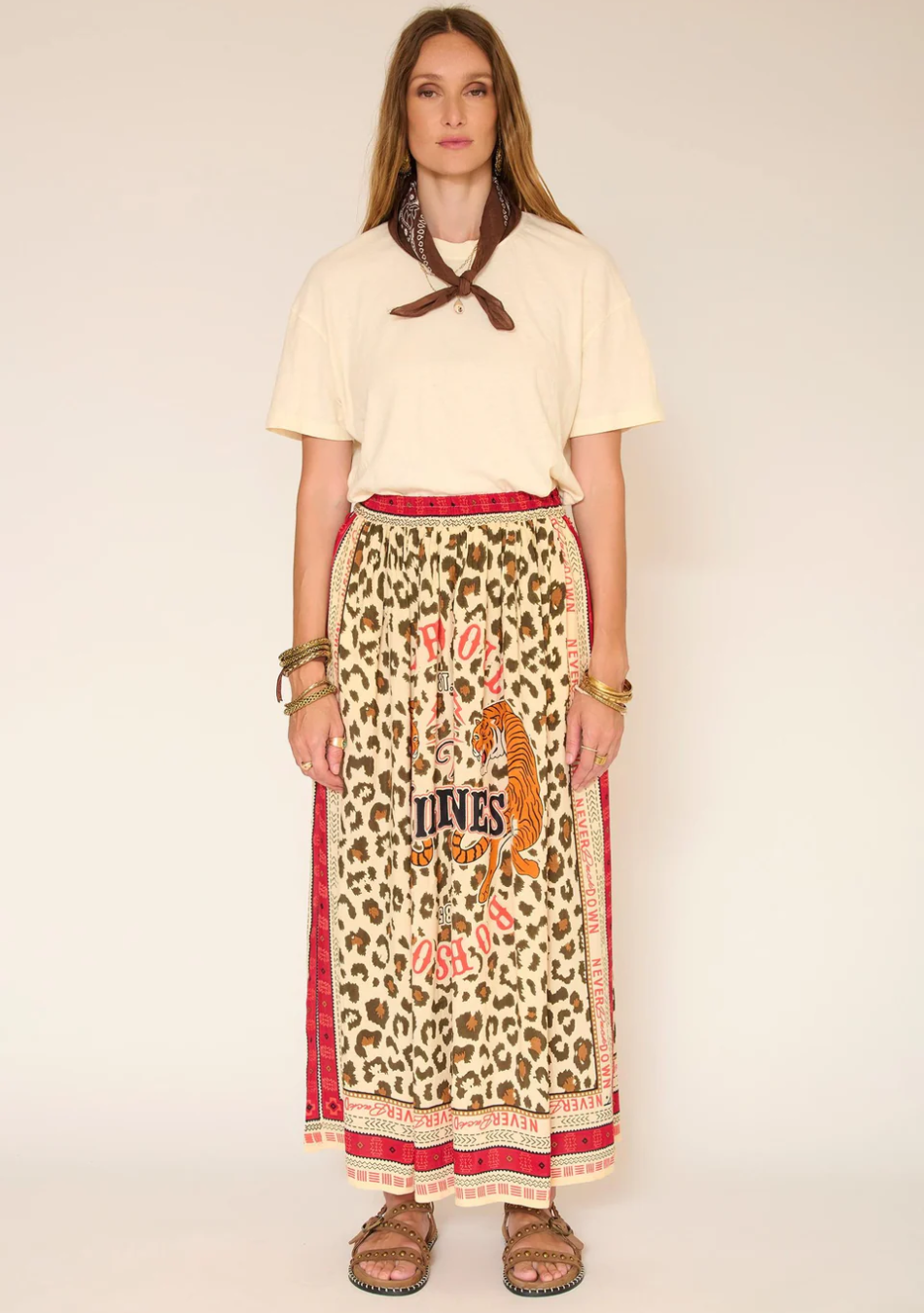 MKT es una marca que combina estilo urbano, comodidad y tendencia. Diseños versátiles para cualquier ocasión. Calidad, actitud y