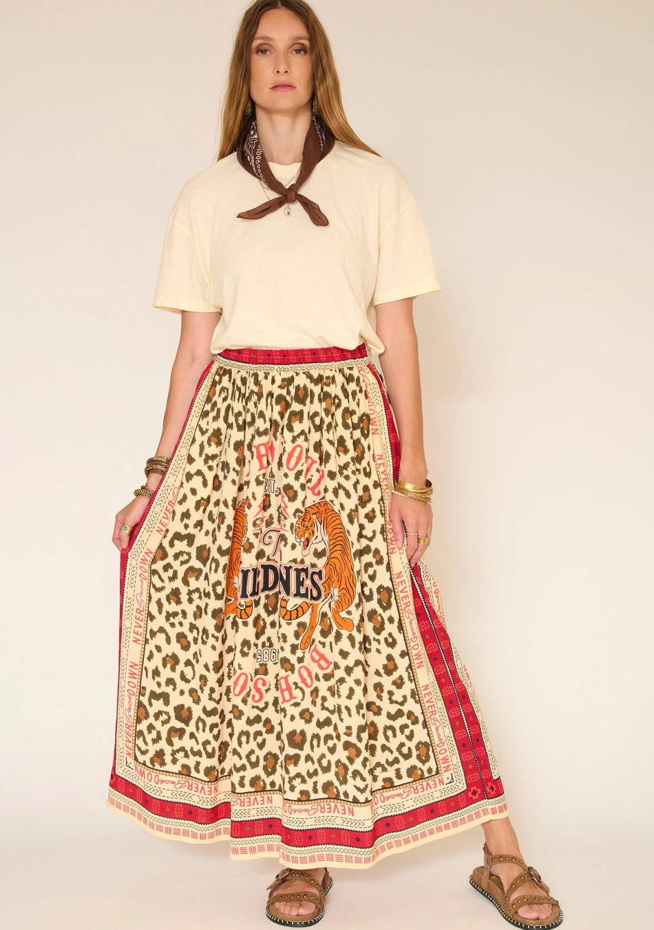 MKT es una marca que combina estilo urbano, comodidad y tendencia. Diseños versátiles para cualquier ocasión. Calidad, actitud y