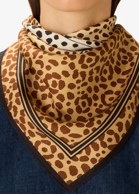 INOUI es una marca que representa sofisticación, minimalismo y carácter. Cada creación está diseñada para personas que valoran l 2