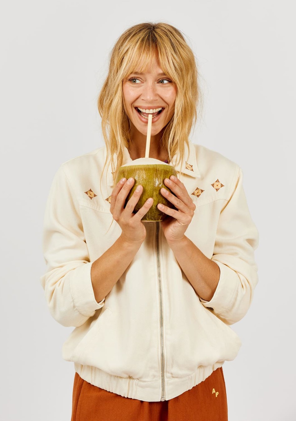 A.P. ARSENE ET LES PIPELETTES, marca de moda premium con diseños exclusivos, estilo atemporal y calidad superior. Prendas versát