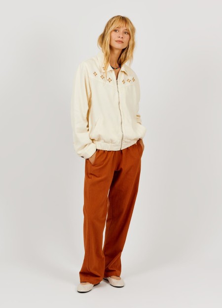 A.P. ARSENE ET LES PIPELETTES, marca de moda premium con diseños exclusivos, estilo atemporal y calidad superior. Prendas versát