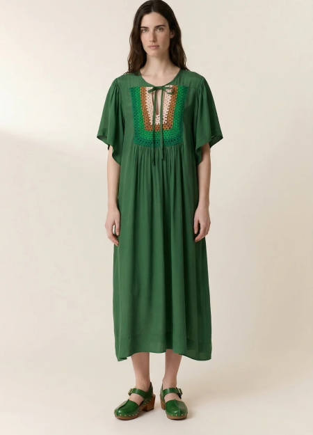 LEON6HARPER marca francesa de ropa de mujer  con algodones orgánico y de estilo casual y dinámico 2