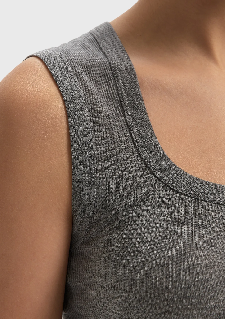 SAMSOE&SAMSOE marca nórdica de ropa de mujer con un estilo vanguardista y casual