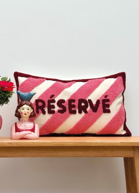 OPJEPT PARIS combina la sofisticación del diseño francés con la máxima calidad en cada producto. Desde accesorios hasta artículo