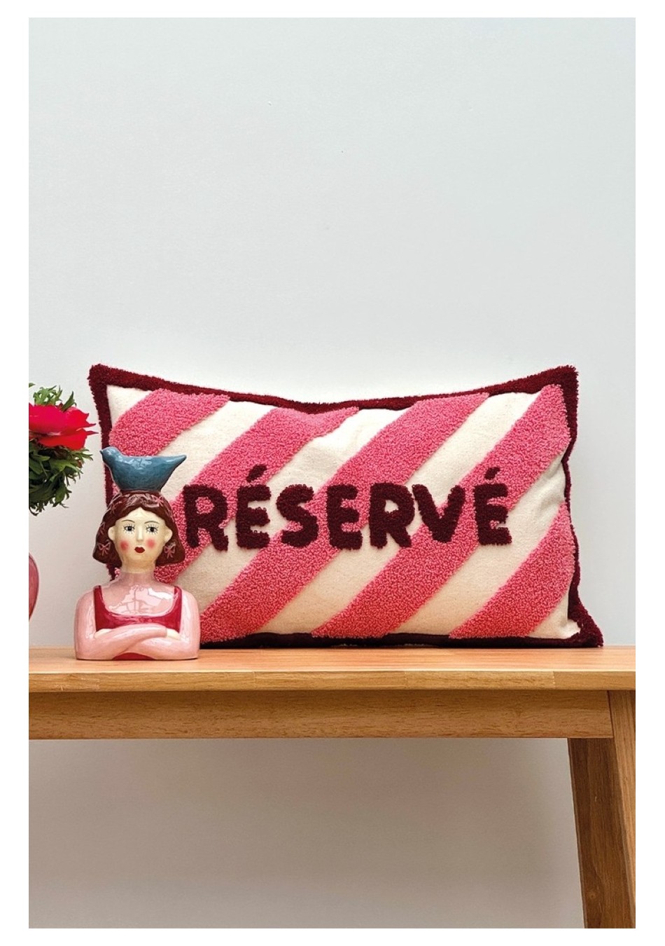 OPJEPT PARIS combina la sofisticación del diseño francés con la máxima calidad en cada producto. Desde accesorios hasta artículo