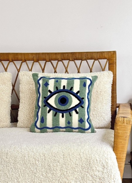 OPJEPT PARIS combina la sofisticación del diseño francés con la máxima calidad en cada producto. Desde accesorios hasta artículo