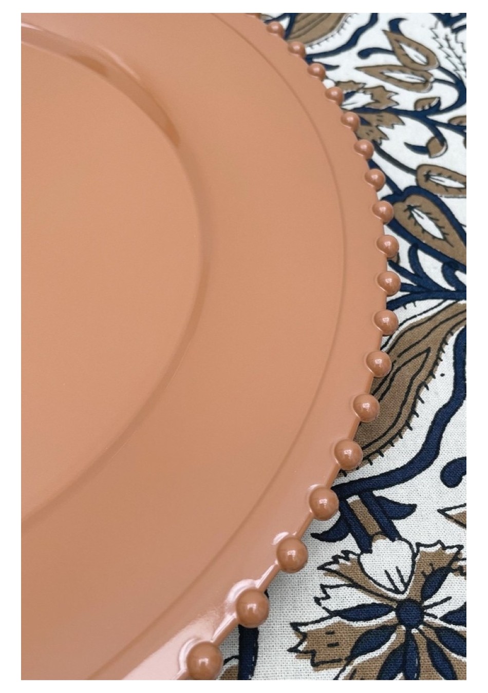 OPJEPT PARIS combina la sofisticación del diseño francés con la máxima calidad en cada producto. Desde accesorios hasta artículo