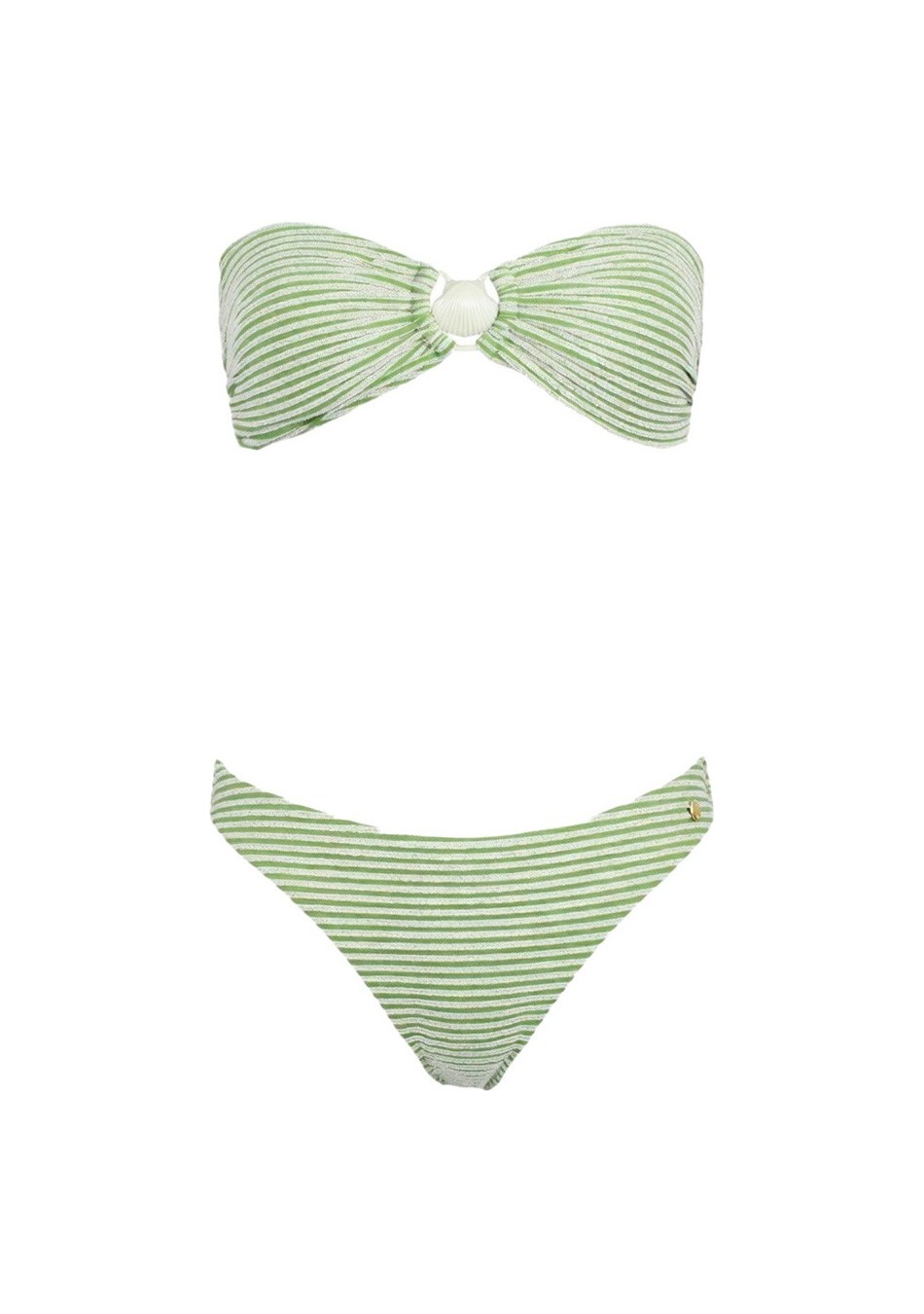 WILD&SALTY es una marca de moda de baño que nace del espíritu del Mediterráneo, combinando diseño, sostenibilidad y calidad.