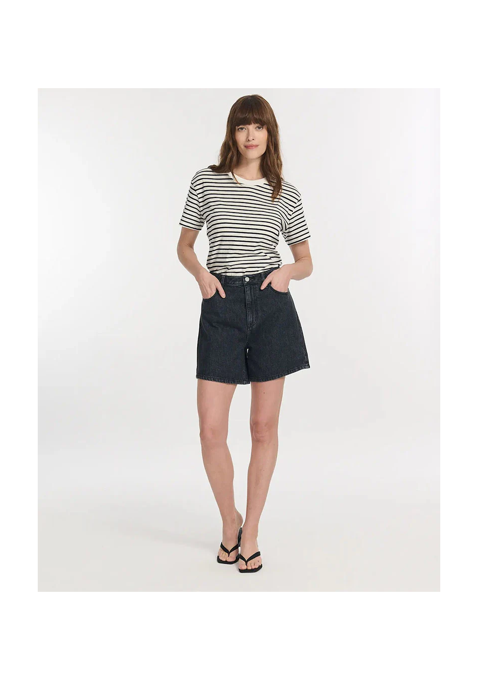 LABDIP marca de jeans de mujer con un estilo casual y femenino
