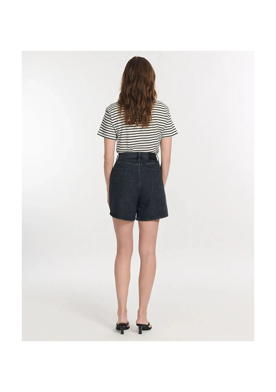 LABDIP marca de jeans de mujer con un estilo casual y femenino