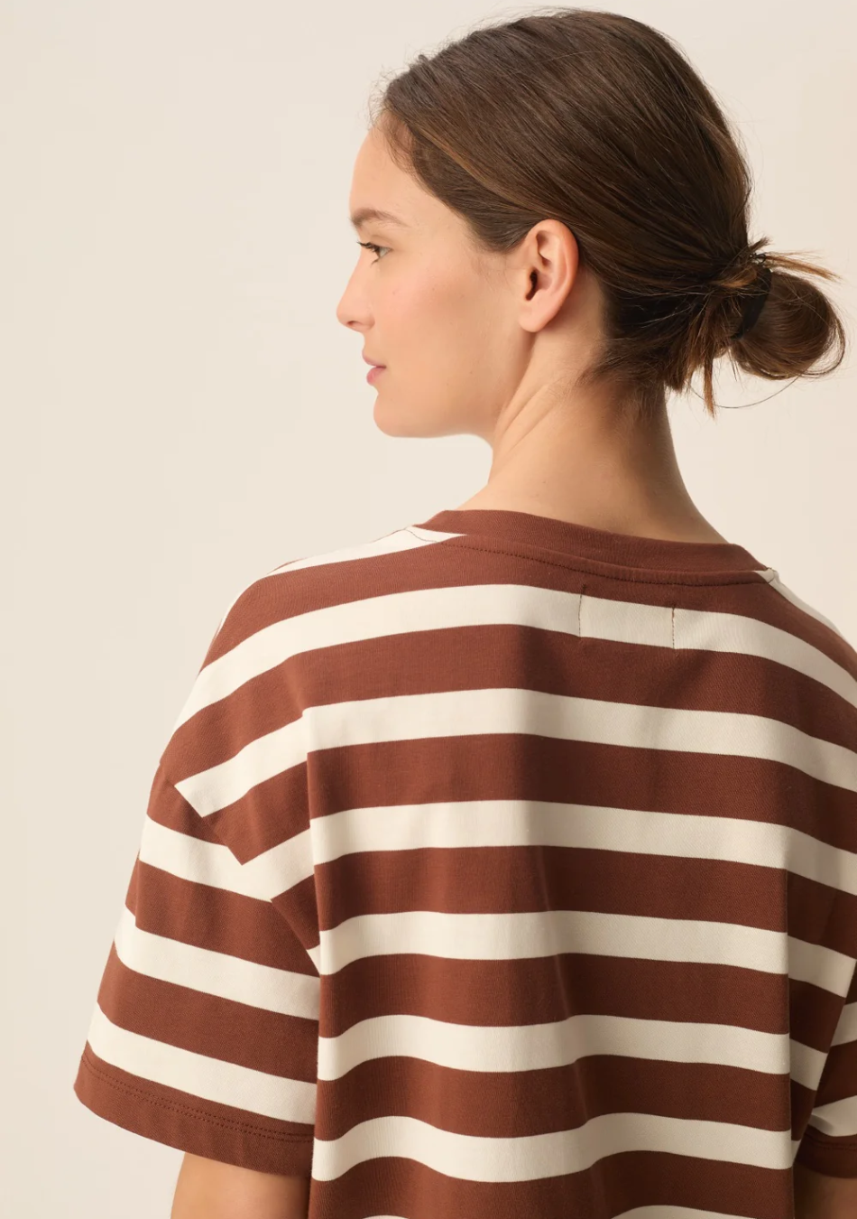 DES PETITS HAUTS marca que refleja la esencia del estilo parisino: femenino, delicado y atemporal.  Destaca por su diseño cuidad