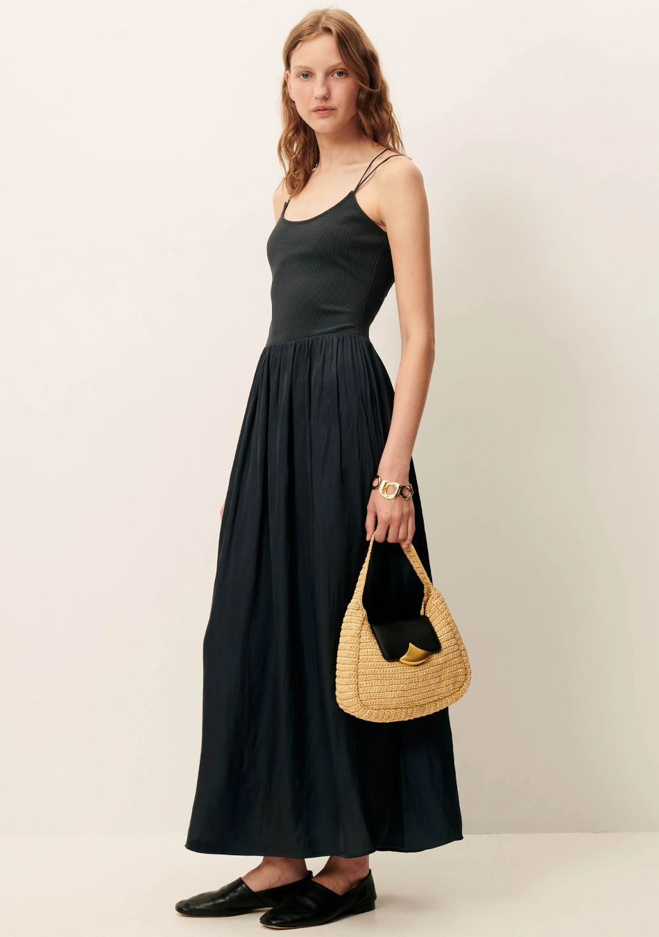 SESSÚN marca francesa de ropa de mujer con un estilo casual, femenino y minimal