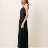 SESSÚN marca francesa de ropa de mujer con un estilo casual, femenino y minimal
