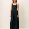 SESSÚN marca francesa de ropa de mujer con un estilo casual, femenino y minimal