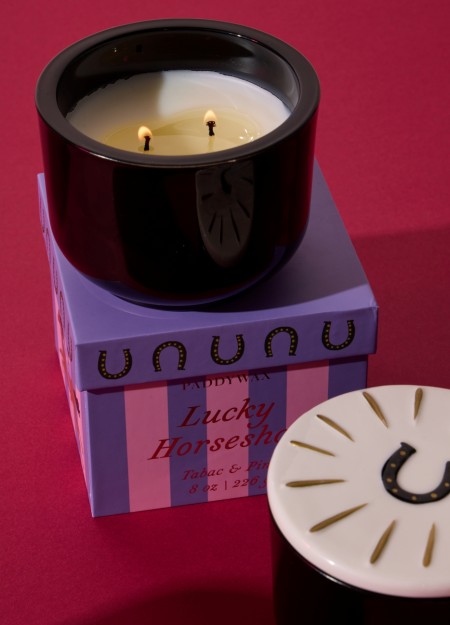 PADDYWAX marca de velas artesanales pensadas para contar historias a través del aroma y el diseño.