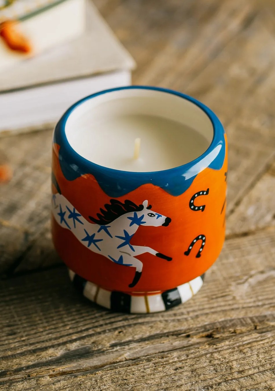 PADDYWAX marca de velas artesanales pensadas para contar historias a través del aroma y el diseño.