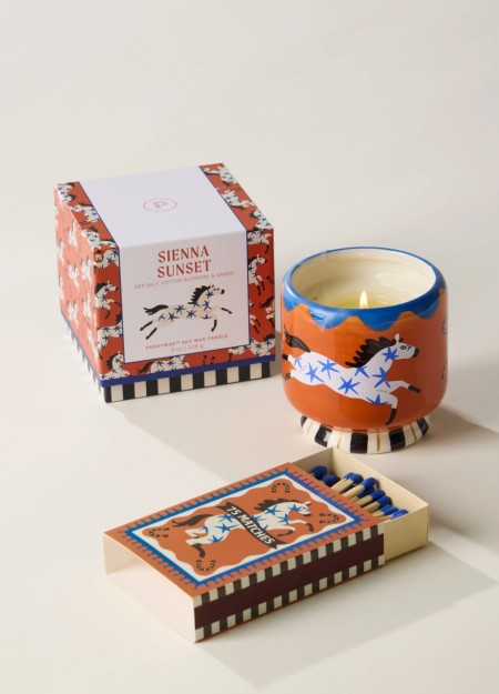 PADDYWAX marca de velas artesanales pensadas para contar historias a través del aroma y el diseño.