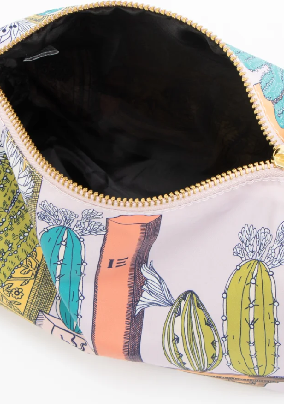 INOUI es una marca que representa sofisticación, minimalismo y carácter. Cada creación está diseñada para personas que valoran l