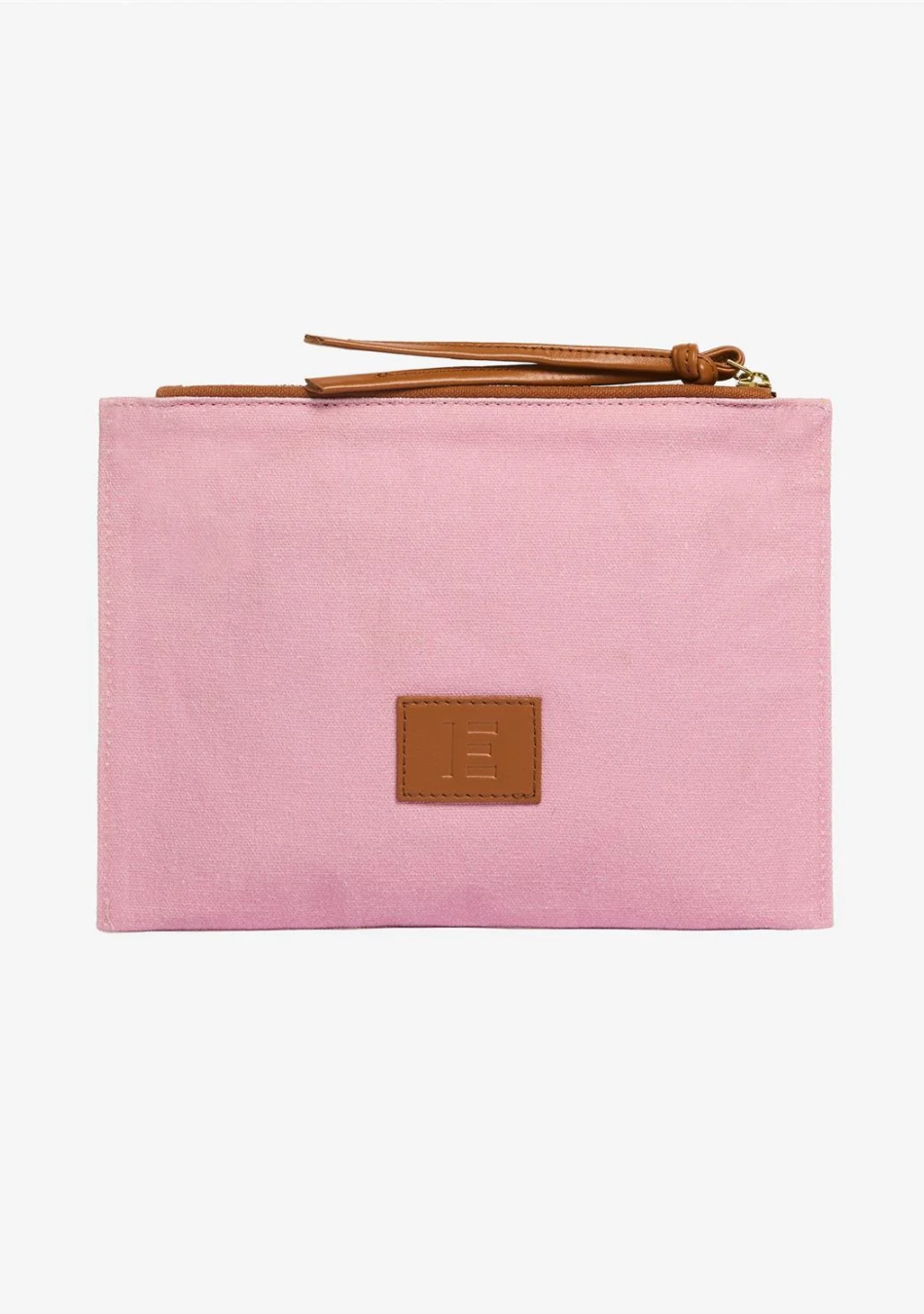 INOUI es una marca que representa sofisticación, minimalismo y carácter. Cada creación está diseñada para personas que valoran l