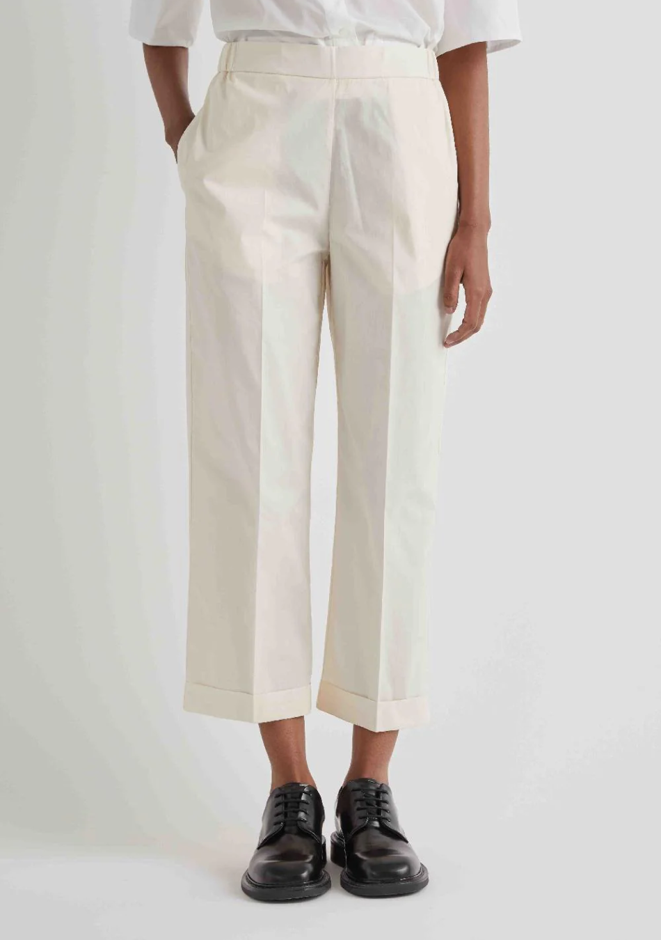 MMEIMEIJ marca de prendas elegantes, femeninas y fabricadas con tejidos de alta calidad que combinan diseño italiano, comodidad