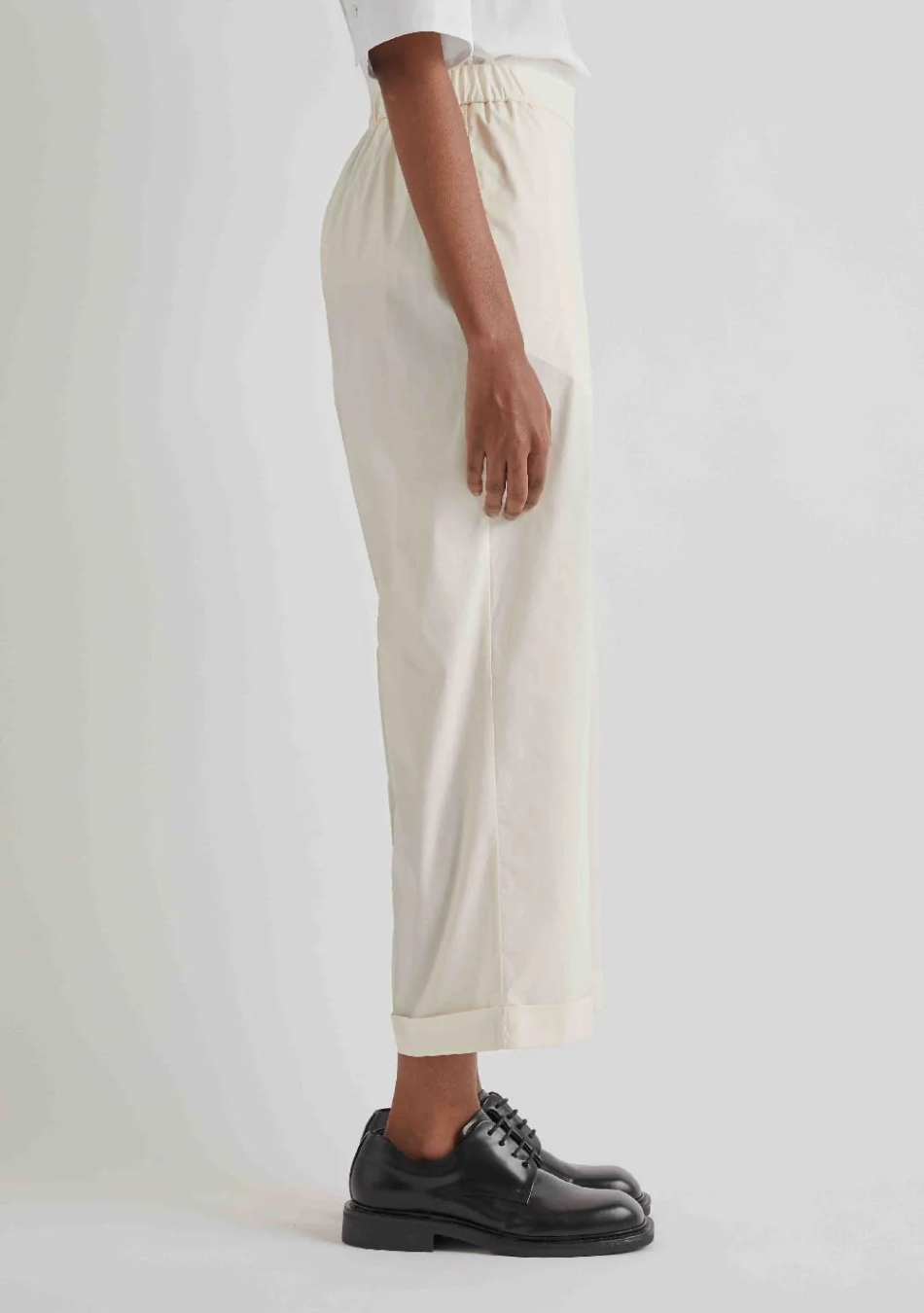 MMEIMEIJ marca de prendas elegantes, femeninas y fabricadas con tejidos de alta calidad que combinan diseño italiano, comodidad
