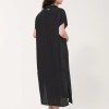 HUMILITY marca francesa de ropa de mujer con un estilo atemporal y casual.
