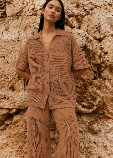 DES PETITS HAUTS marca que refleja la esencia del estilo parisino: femenino, delicado y atemporal.  Destaca por su diseño cuidad
