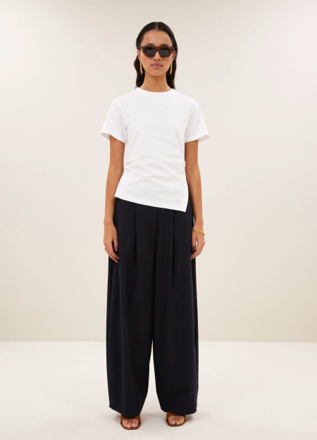 BY BAR marca nórdica de mujer con un estilo casual y dinámico