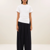 BY BAR marca nórdica de mujer con un estilo casual y dinámico