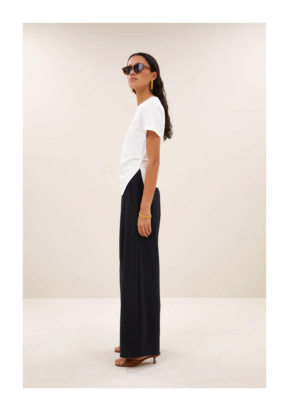BY BAR marca nórdica de mujer con un estilo casual y dinámico