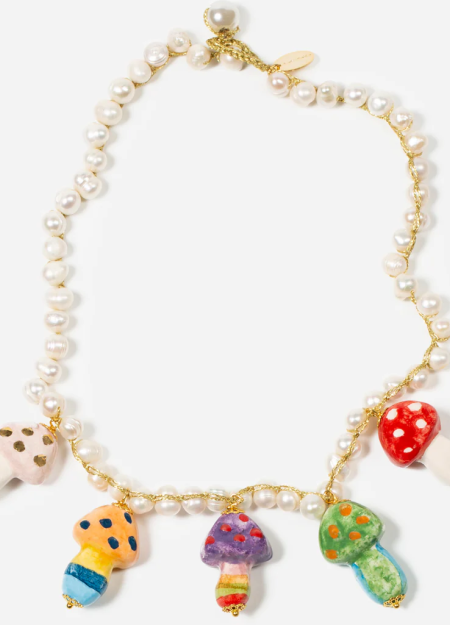 CASHFANA es una marca de joyería artesanal que crea piezas únicas inspiradas en el Mediterráneo. 2
