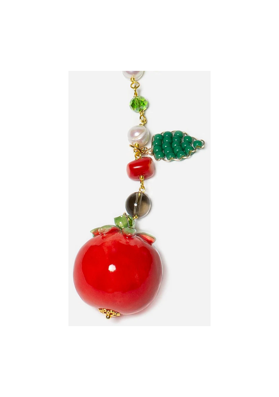 CASHFANA es una marca de joyería artesanal que crea piezas únicas inspiradas en el Mediterráneo.