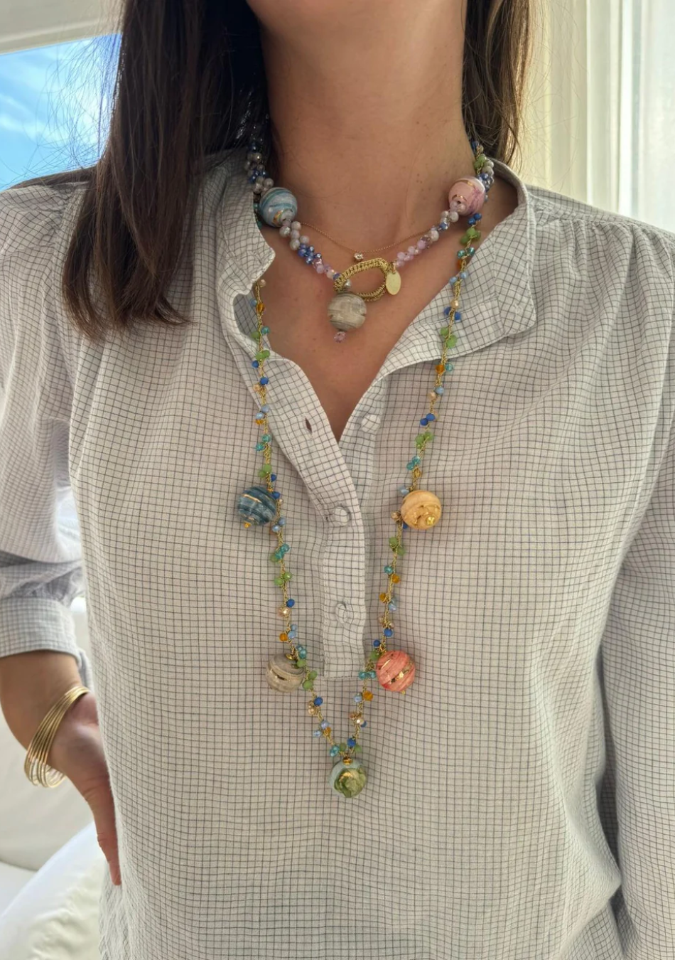CASHFANA es una marca de joyería artesanal que crea piezas únicas inspiradas en el Mediterráneo.