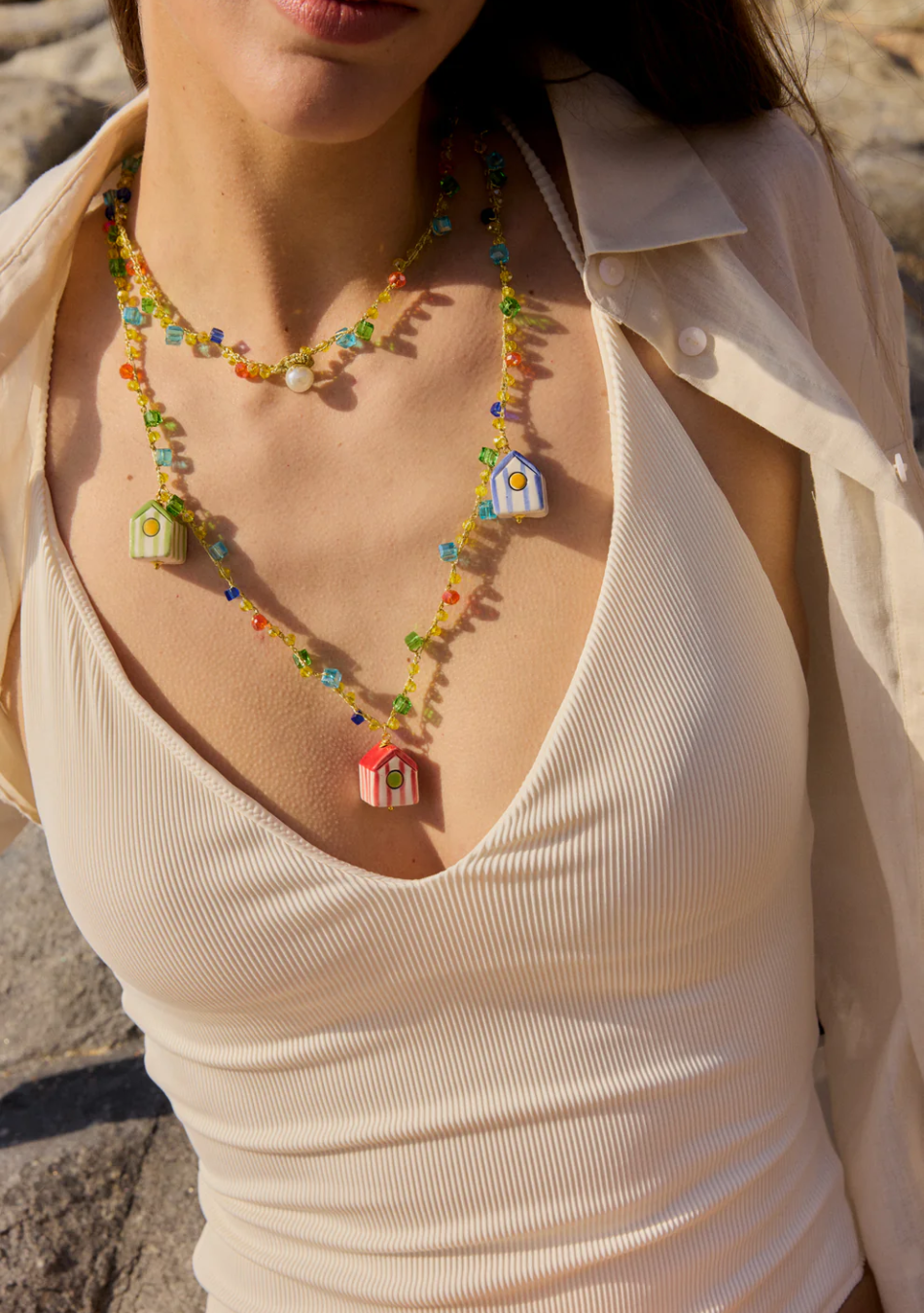CASHFANA es una marca de joyería artesanal que crea piezas únicas inspiradas en el Mediterráneo.