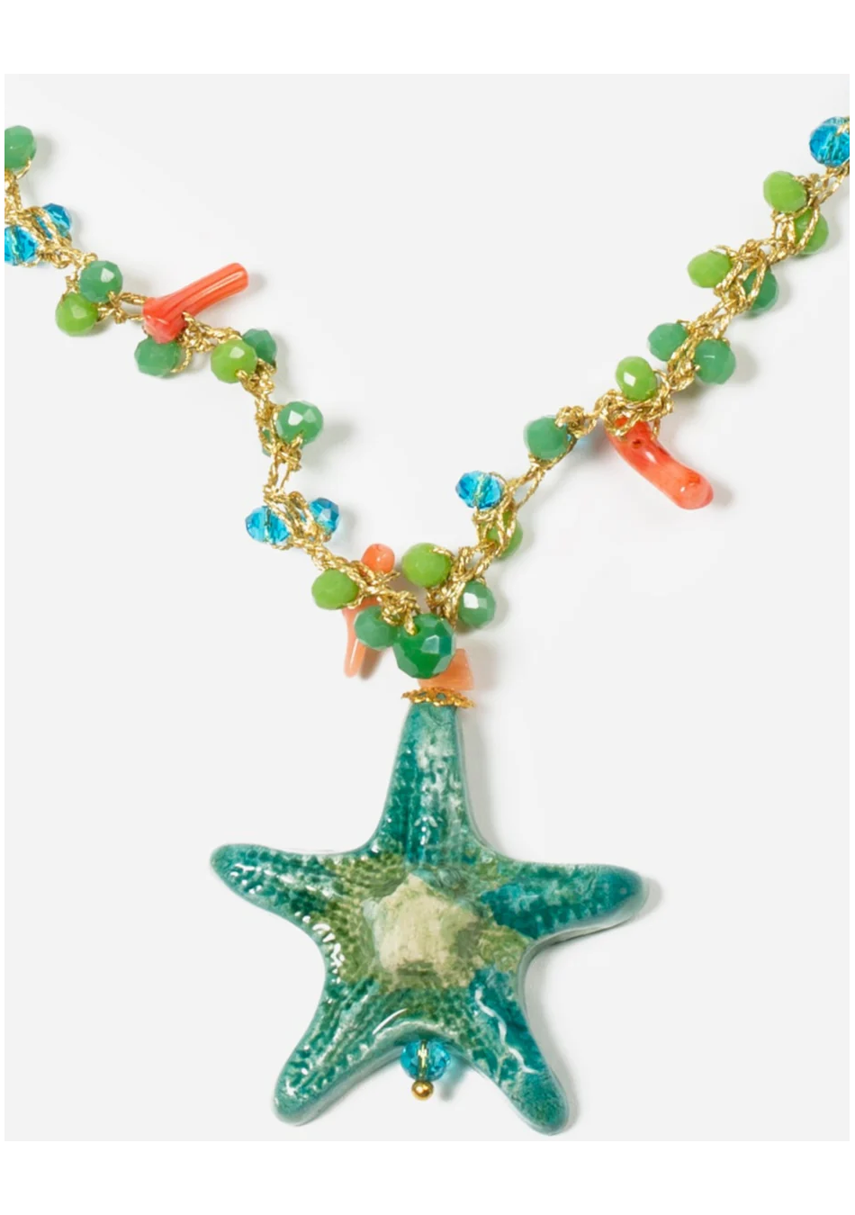CASHFANA es una marca de joyería artesanal que crea piezas únicas inspiradas en el Mediterráneo.