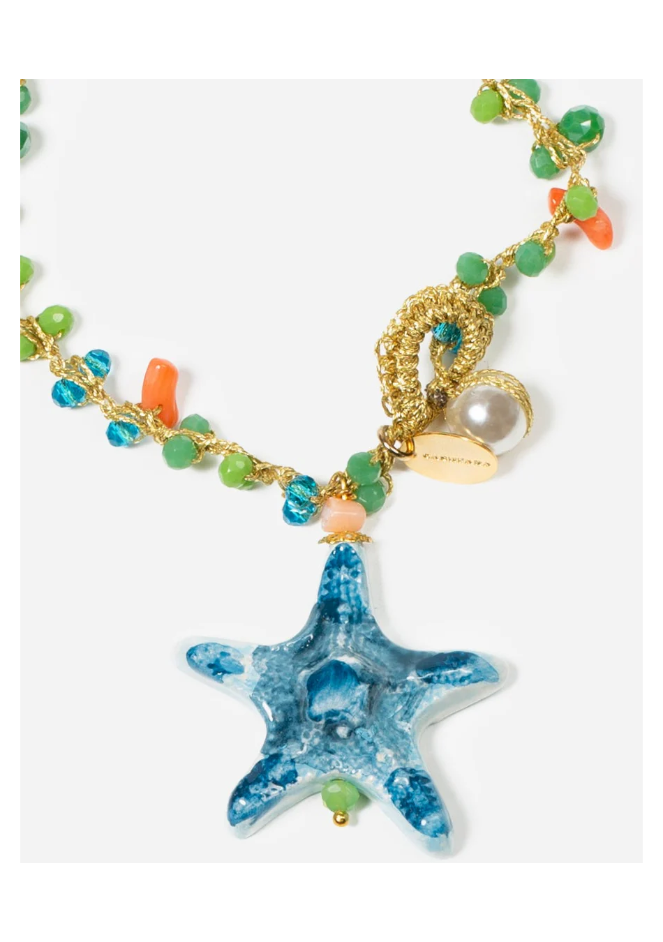 CASHFANA es una marca de joyería artesanal que crea piezas únicas inspiradas en el Mediterráneo.