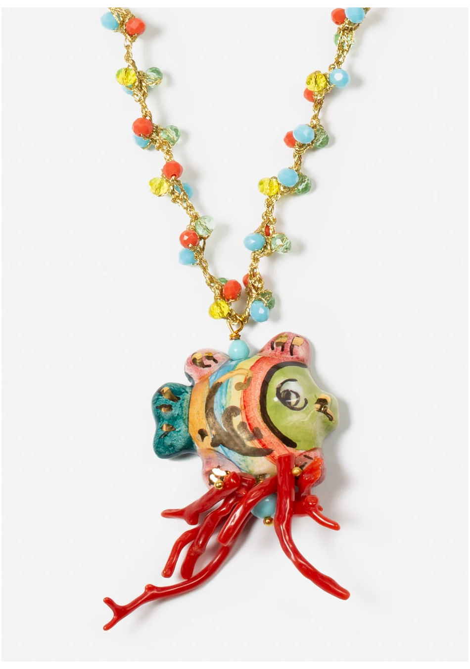 CASHFANA es una marca de joyería artesanal que crea piezas únicas inspiradas en el Mediterráneo.