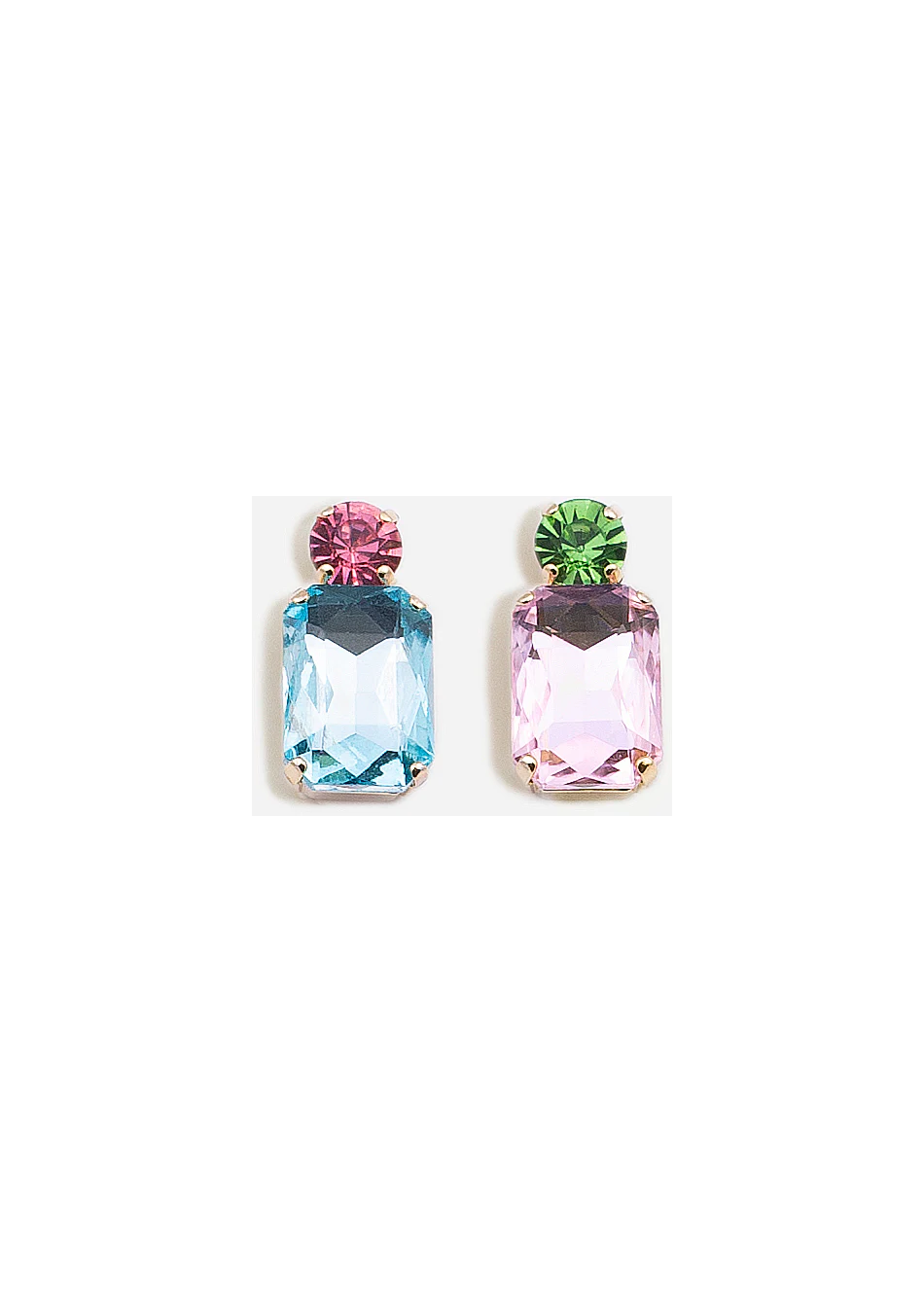 CASHFANA es una marca de joyería artesanal que crea piezas únicas inspiradas en el Mediterráneo.