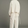 SOEUR es una marca francesa de moda femenina que combina elegancia, sencillez y un estilo contemporáneo