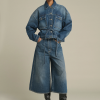 SOEUR es una marca francesa de moda femenina que combina elegancia, sencillez y un estilo contemporáneo