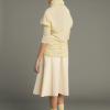 SOEUR es una marca francesa de moda femenina que combina elegancia, sencillez y un estilo contemporáneo