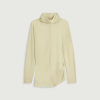 SOEUR es una marca francesa de moda femenina que combina elegancia, sencillez y un estilo contemporáneo