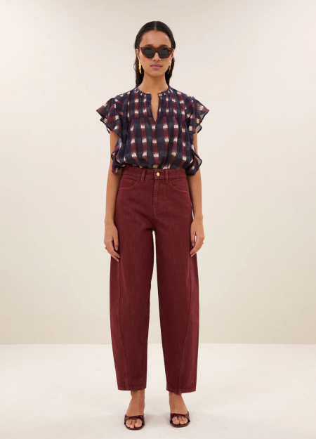 BY BAR marca nórdica de mujer con un estilo casual y dinámico