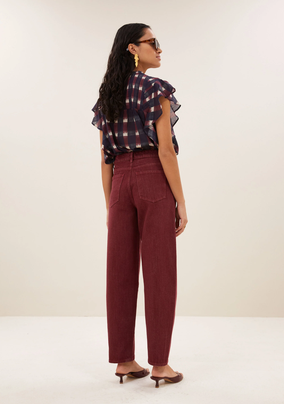 BY BAR marca nórdica de mujer con un estilo casual y dinámico