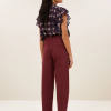 BY BAR marca nórdica de mujer con un estilo casual y dinámico