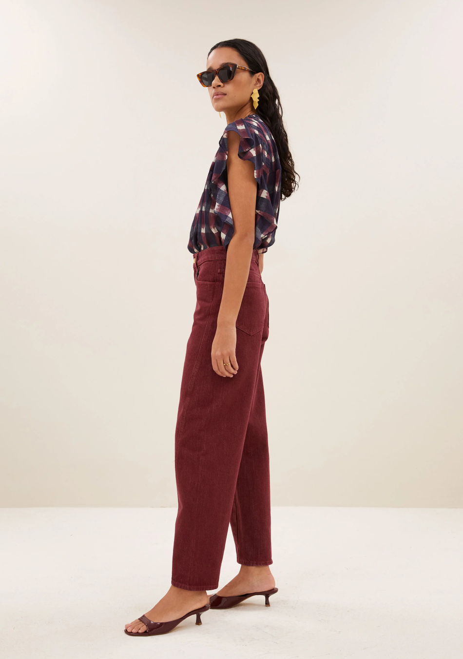 BY BAR marca nórdica de mujer con un estilo casual y dinámico
