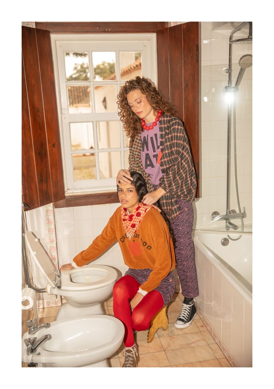 SISTER DEPARTMENT marca de ropa de mujer hecho en Portugal, camisetas con diseños dinámicos y cómodos