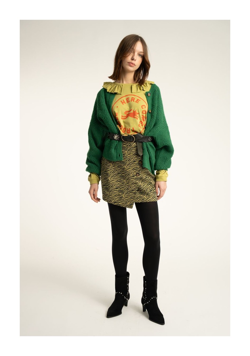 SISTER DEPARTMENT marca de ropa de mujer hecho en Portugal, camisetas con diseños dinámicos y cómodos